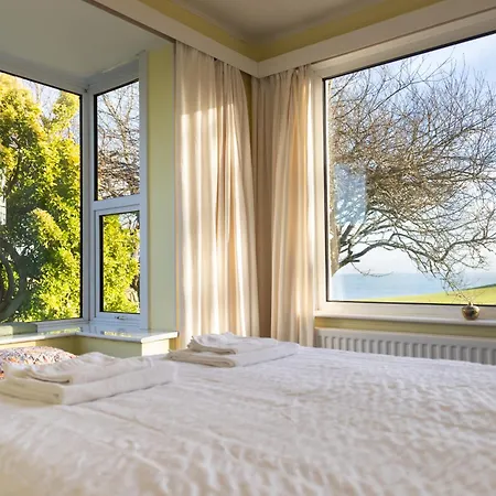 Spectacular Sea View Retreat * Lanteglos (Dobwalls and Trewidland)